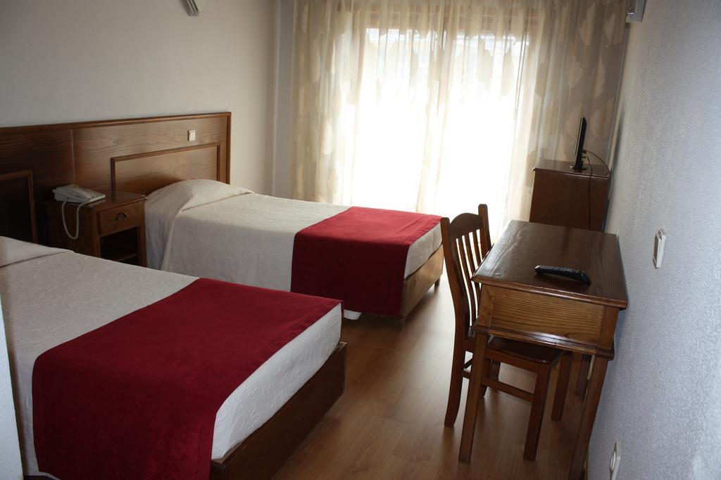 Hotel Classis Braganca Bilik gambar